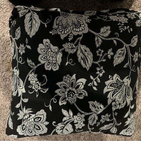 Pillow - Picture 2 of 2